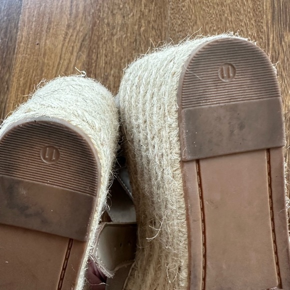 Marc fisher suede wedges size 11 - Picture 3 of 10